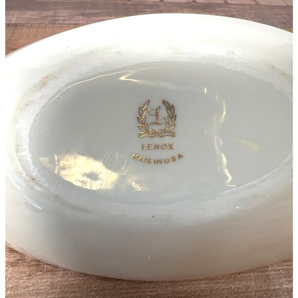 Lenox Ivory Gold Trim Decorative Ceramic Leaf Dish - Picture 4 of 6